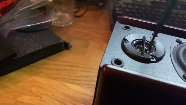 Сюрприз от Microlab FC330 2.1 смотреть онлайн