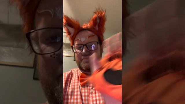 GhostFolf86 Shows You His Halloween Costume As Milo The Fox смотреть онлайн