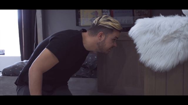 OLLIE RUNS AWAY FROM HOME! смотреть онлайн