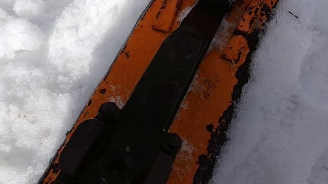 Слом болта удерживающего лыжу у Бурана 640. смотреть онлайн