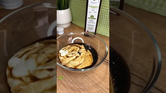 САЛАТ С КУРИЦЕЙ, ПОМИДОРАМИ И СЫРОМ смотреть онлайн