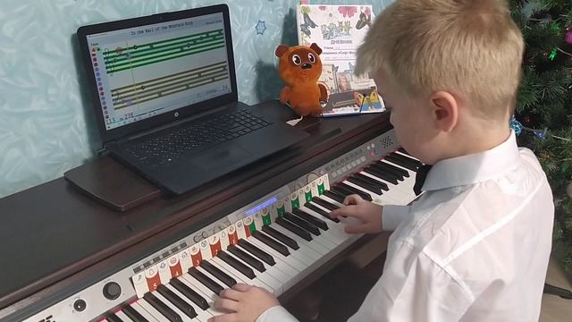 Soft Mozart Recital 2021 2022 Butterfly ball Денис 8 Э Григ В пещере горного короля смотреть онлайн