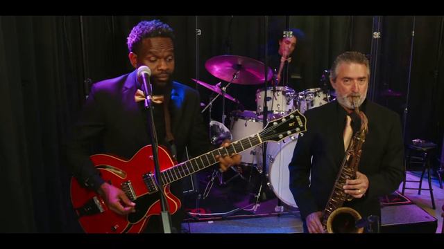 Sway Cover The Elegant Harp Jazz Band смотреть онлайн