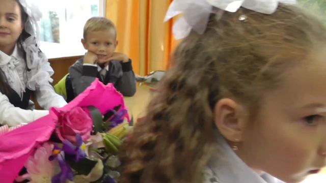 С 8 марта, девочки! смотреть онлайн