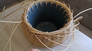 Жгутик на кашпо из полиротанга как сплести, сколько добавить см