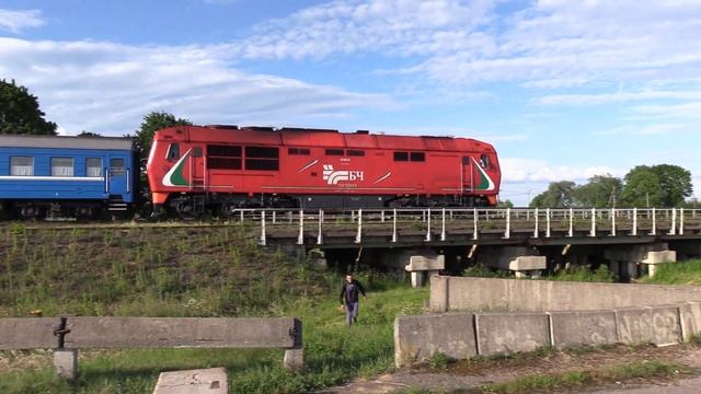 Тепловоз ТЭП70БС-010 близ ст. Зельва / TEP70BS-010 At Zelva Station