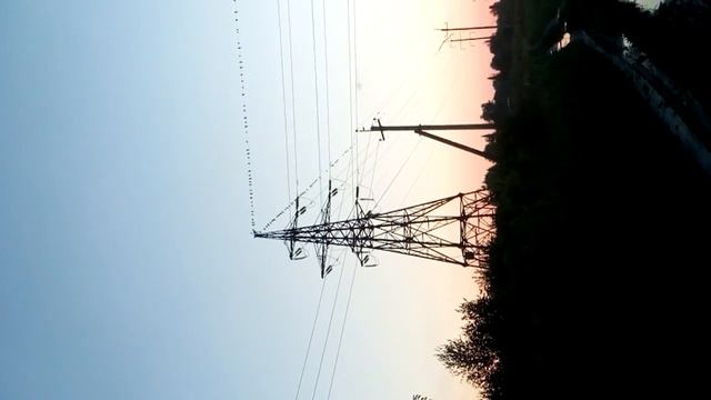 Вороны на высоковольтных проводах смотреть онлайн