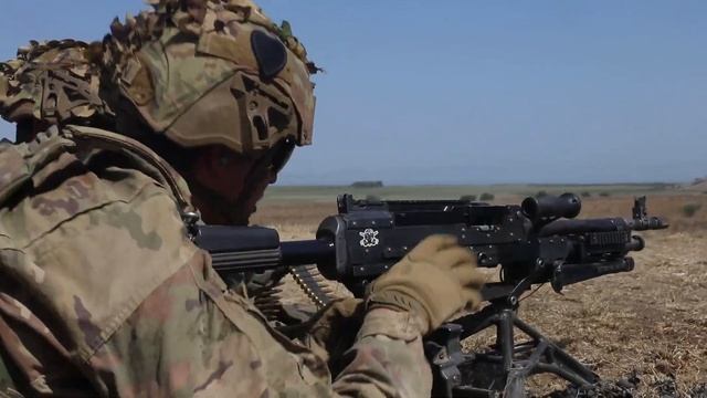 101st Airborne Division conducts Air Assault смотреть онлайн