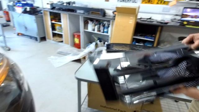 Ford Ranger T6 Grille Upgrade options and removal ( not the easiest grille to change ) смотреть онлайн