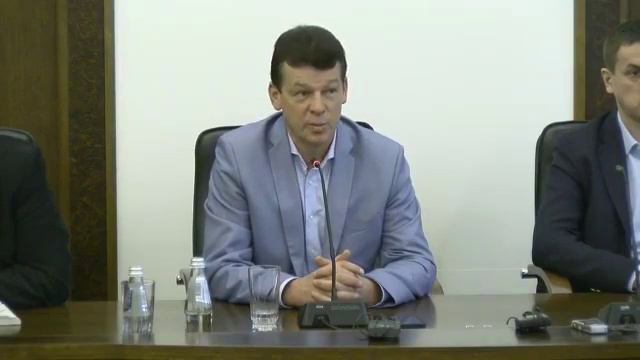 Рихард Эйгим о своей гостинице смотреть онлайн