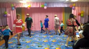 Танец мам с сыновьями