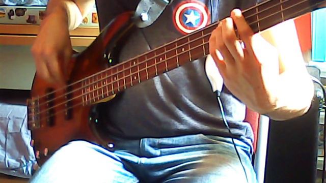 Queen - Don't stop me now - Bass cover смотреть онлайн