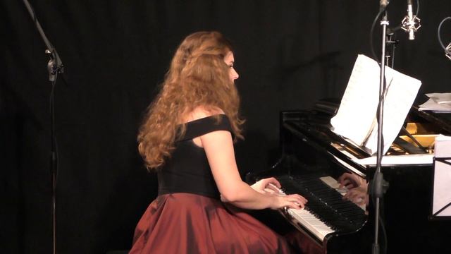 Десислава Бобрина в Культурном центре "ДОМ" 16.01.2018 (#1) смотреть онлайн