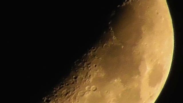 Panasonic HC V380 camcorder - test zoom(Moon) смотреть онлайн