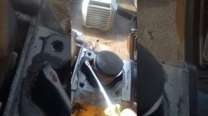 Бензокоса на холодную работает только нагреется и глохнет