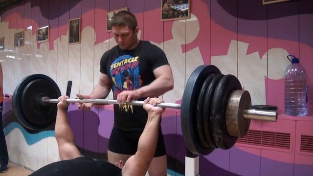 Жим лежа 230, долгая борьба. Диоген смотреть онлайн