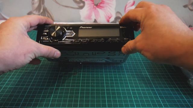 Распаковка — Бездисковая автомагнитола Pioneer MVH-29BT смотреть онлайн