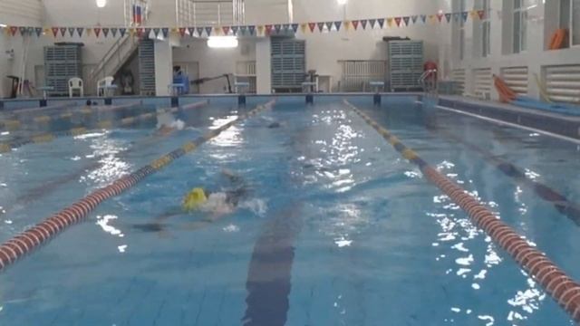 СКОЛЬКО МОЖНО ПРОПЛЫТЬ 2-Х УДАРНЫМ КРОЛЕМ ЗА 45 МИНУТ смотреть онлайн