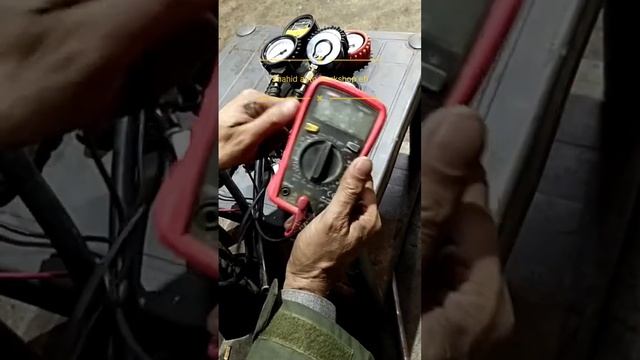 fuel pressure checking gauge must in auto workshop .good work only with tools смотреть онлайн