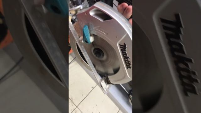 Дисковая пила makita HS7601 смотреть онлайн