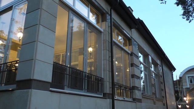 Рулонные москитные сетки Alumdevelop с электроприводом смотреть онлайн