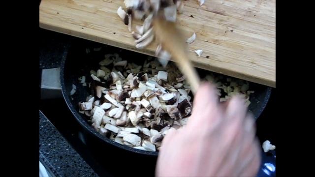 КАК ПРИГОТОВИТЬ КИШ С КУРИЦЕЙ И ГРИБАМИ. смотреть онлайн