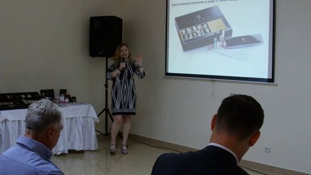 Маничка Устименко. Парфюмы компании LR. смотреть онлайн