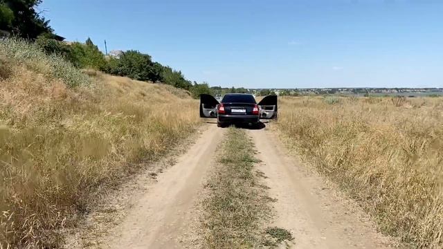 MOMO-815 в Hyundai Accent смотреть онлайн