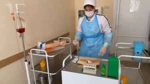 Взятие крови из вены шприцем для биохимического исследования