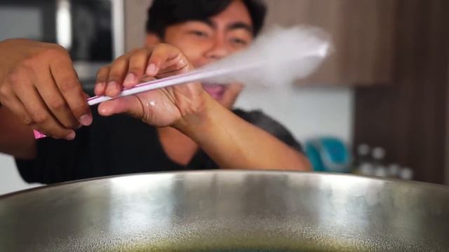 DIY How To Make PIXY STIX COTTON CANDY! смотреть онлайн