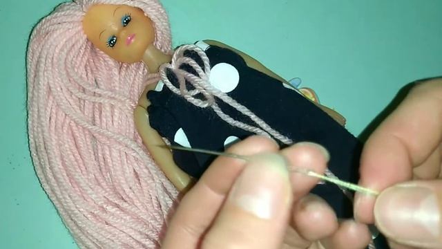 Как продеть толстую нить сквозь маленькое отверстие. смотреть онлайн