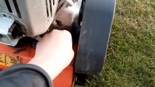 De verticuteermachine met Honda GC 135 смотреть онлайн