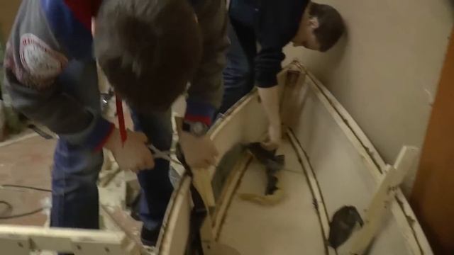 Строим лодку - Файл 9 - build a boat with their hands for 2 weeks смотреть онлайн