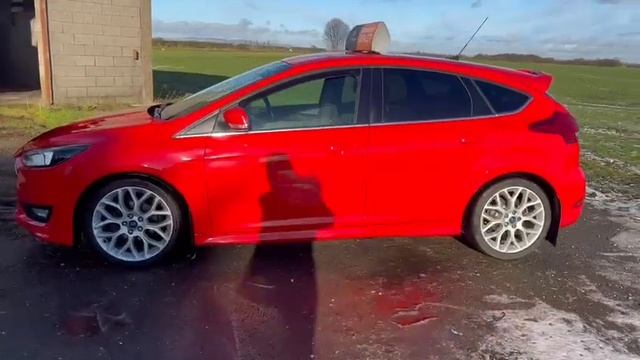 2015 15 FORD FOCUS 1.0 ZETEC S 5d 124 BHP (Red) UK Motor Group смотреть онлайн
