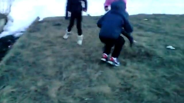 Прыжки , кувырки, колесо????