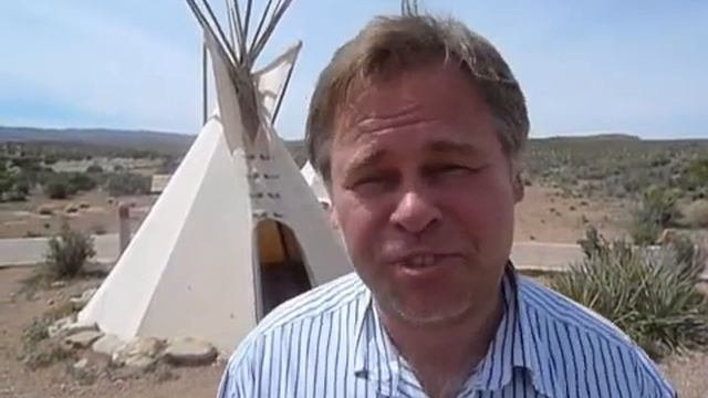 Е.К. и Очень Большой Овраг смотреть онлайн