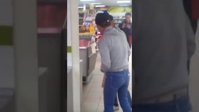 Тупой парень тупой дурак