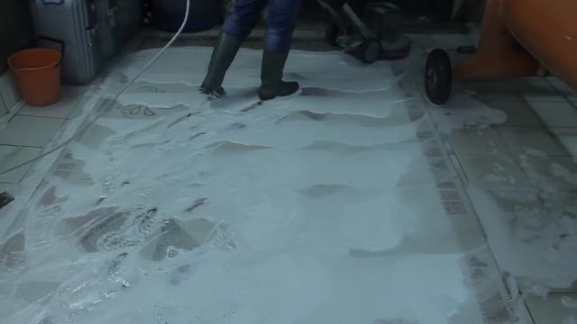 Стирка ковра с детского садика смотреть онлайн