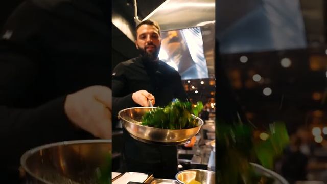 Яйца Бенедикт с лососем смотреть онлайн