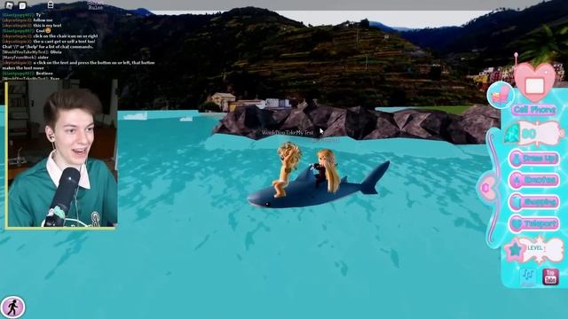 We Play Roblox Royale High смотреть онлайн
