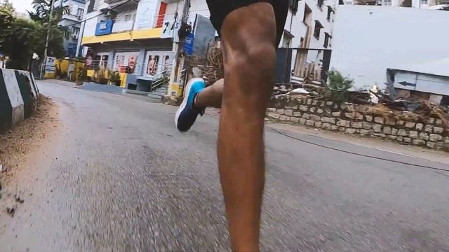 A sunny run and a gloomy run | Nike Epic React | New Balance Beacon смотреть онлайн