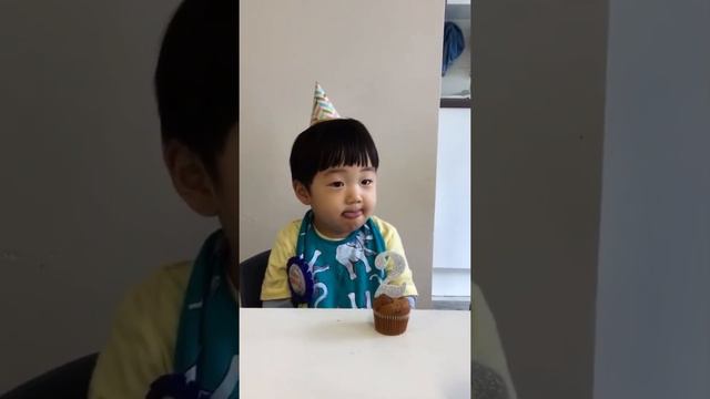 2번째 생일 축하 받기 смотреть онлайн