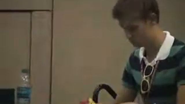 Mats Valk - SLOW MOTION 2x2 Finals: 2.61 Single - World Rubik's Cube Championships 2013 смотреть онлайн