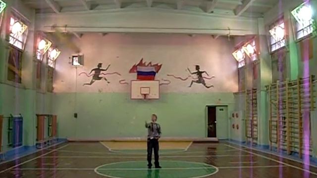 Кордовое электрокрыло. Полет в спортзале на максимальной скорости. смотреть онлайн