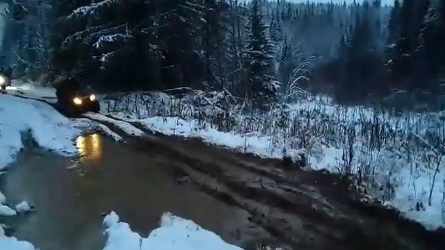 Дорога на "Большое бревно", река Усьва смотреть онлайн