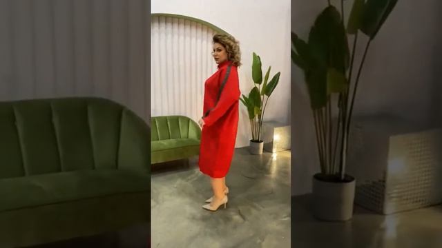 Платье из неопрена с хлопком на 56-60 р. с 50% скидкой. Курьер с примеркой по Москве. смотреть онлайн