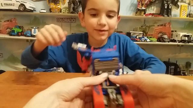 Новая игрушка Оптимус и Бамблби. Распаковка трансформера Оптимус Прайм Игры с трансформерами смотреть онлайн