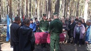 Воинские почести,похороны...