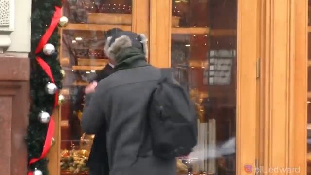 Edward bil игра на раздевание ,перекрыли садовое и новый Арбат смотреть онлайн