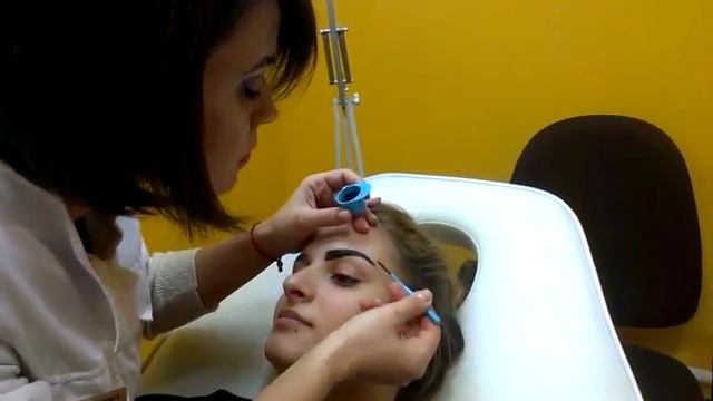 Покраска и коррекция бровей в салоне красоты Киви смотреть онлайн